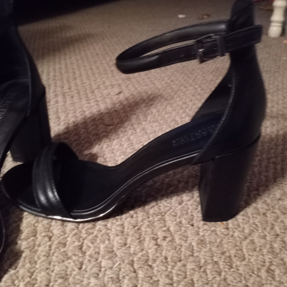 Black heels REACTION Kenneth Cole - Picture 5 of 7